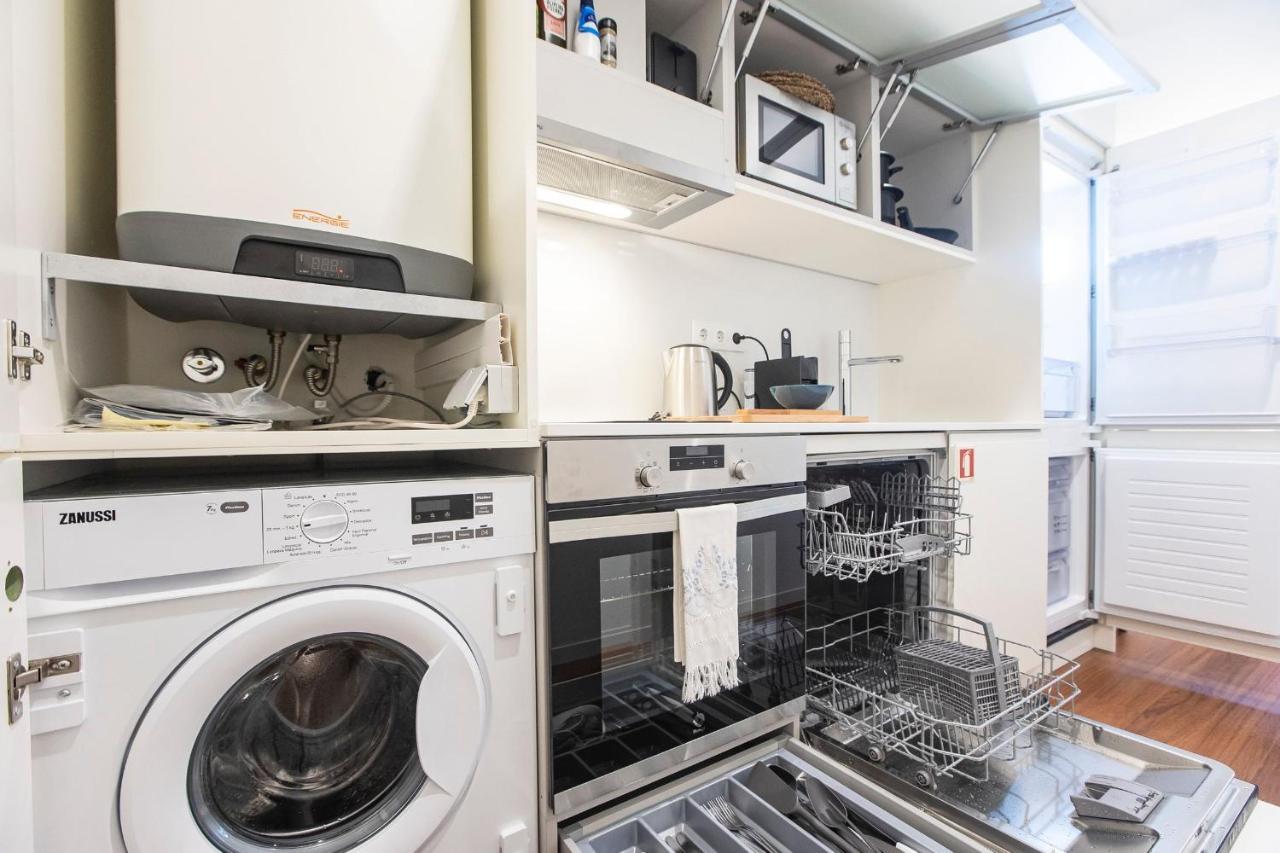 Bombarda Apartments By Lovelystay Porto Bagian luar foto