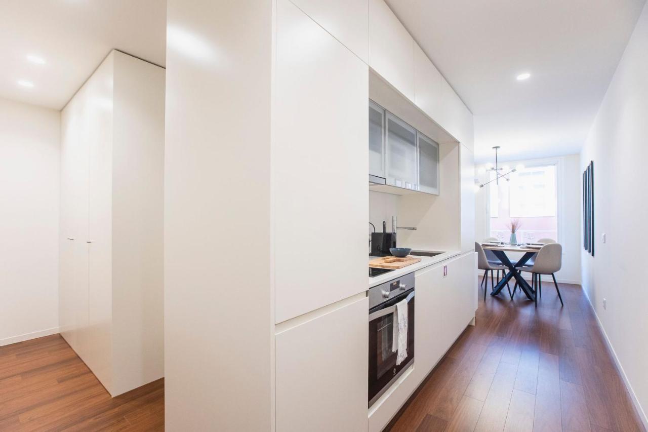 Bombarda Apartments By Lovelystay Porto Bagian luar foto