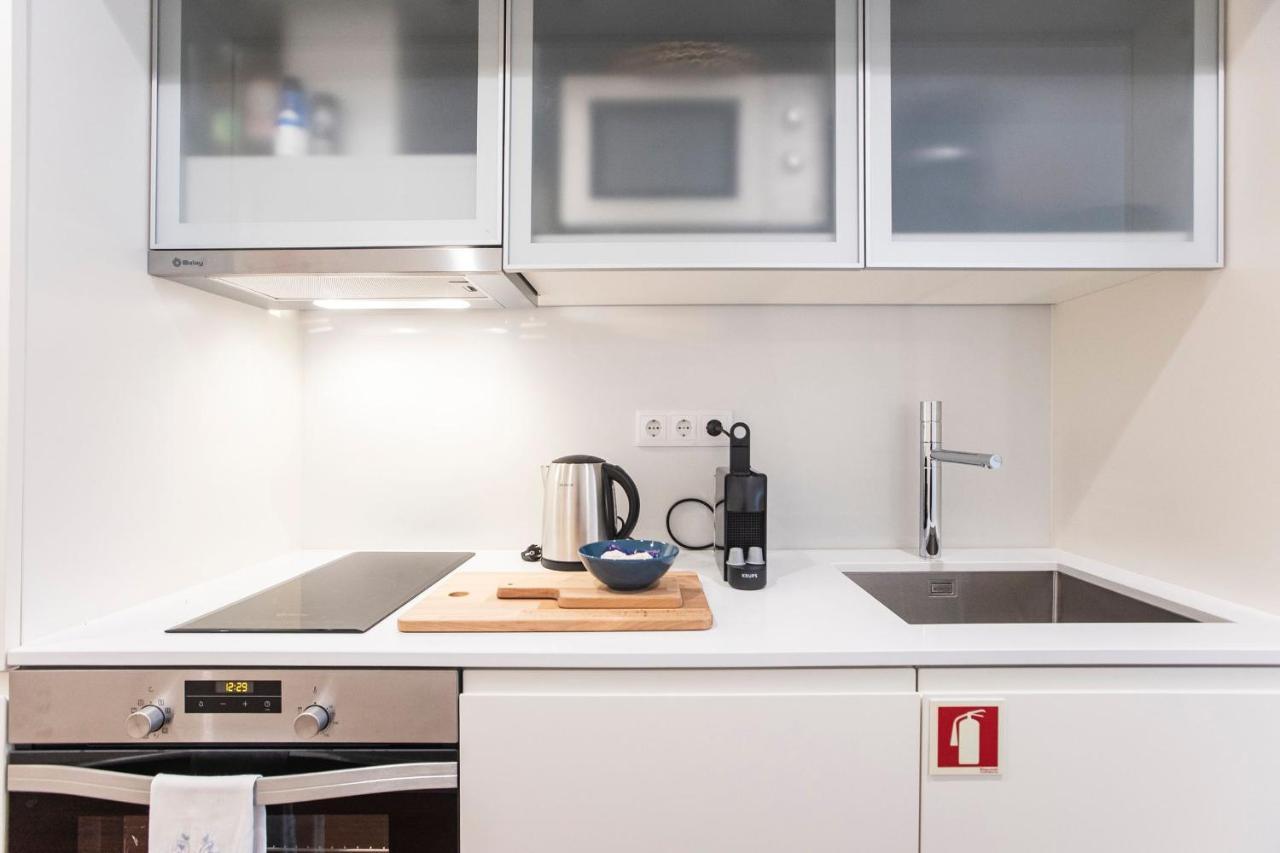 Bombarda Apartments By Lovelystay Porto Bagian luar foto
