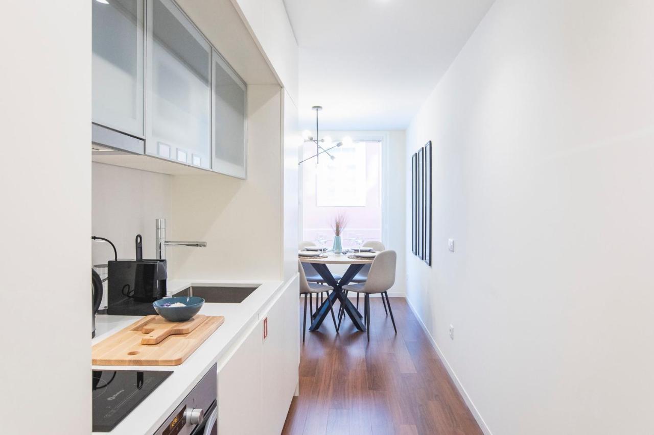 Bombarda Apartments By Lovelystay Porto Bagian luar foto