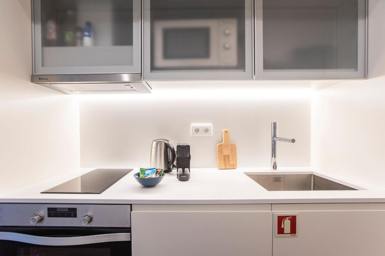 Bombarda Apartments By Lovelystay Porto Bagian luar foto