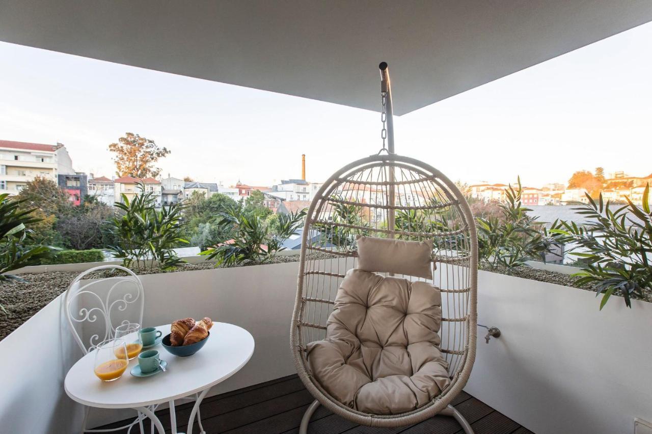 Bombarda Apartments By Lovelystay Porto Bagian luar foto