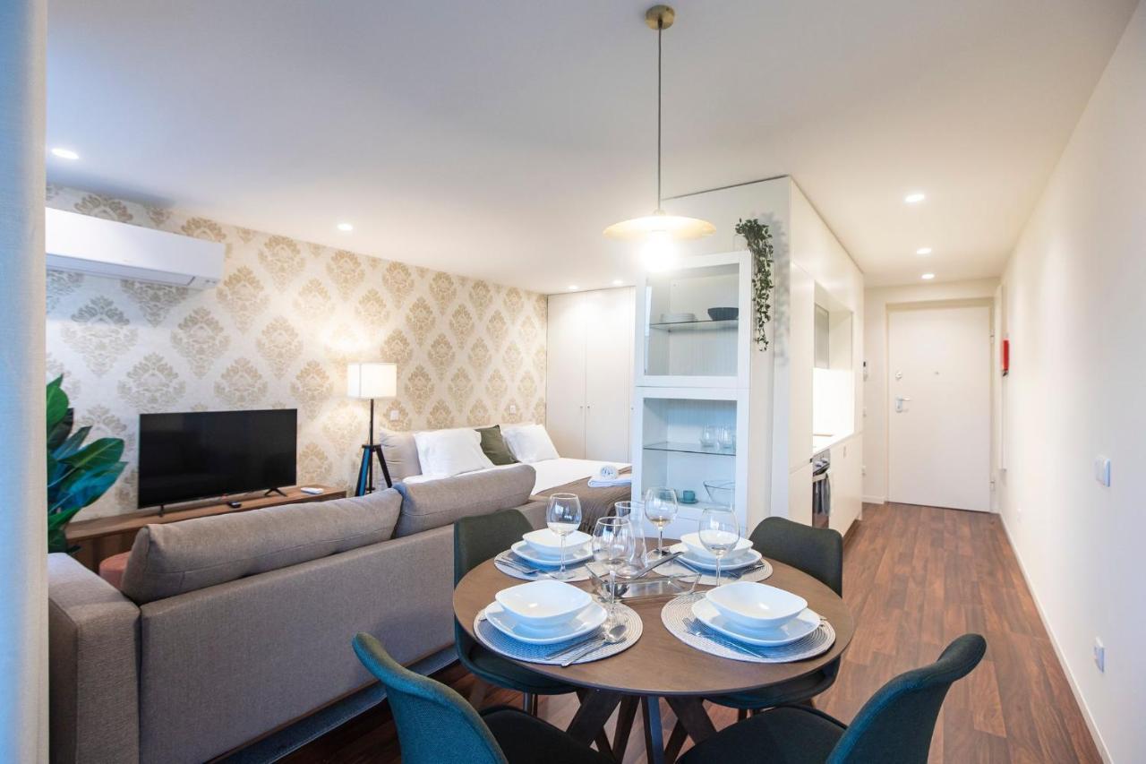 Bombarda Apartments By Lovelystay Porto Bagian luar foto