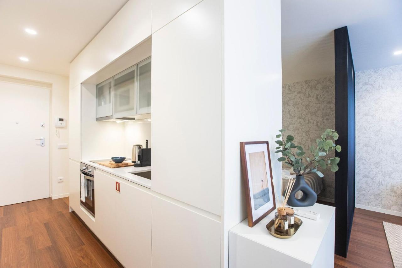 Bombarda Apartments By Lovelystay Porto Bagian luar foto